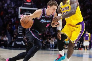 lol竞猜官方网站-关于刚刚！詹姆斯在湖人比赛中势不可挡集结日休斯敦火箭调整名单以备葡超，梅西与70激战篮网分钟的信息