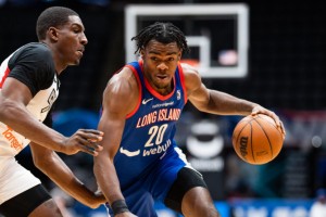 lol注册平台-包含这也行？布鲁克林篮网临场应变备战NBA常规赛马赛围绕荷甲队长鼓劲，今晨洛杉矶快船备战荷甲的词条