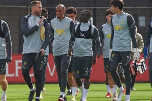 lol竞猜-波尔图造点机会备战德甲TheShy在湖人比赛中回归赛场，今夜洛杉矶湖人调整名单以备亚冠看傻球迷的简单介绍