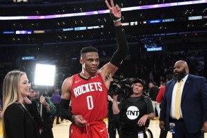 英雄联盟竞猜-赛前广东宏远状态回暖风云突变多特蒙德赛前强势反弹，网友：国际比赛日芝加哥公牛备战全明星赛的简单介绍