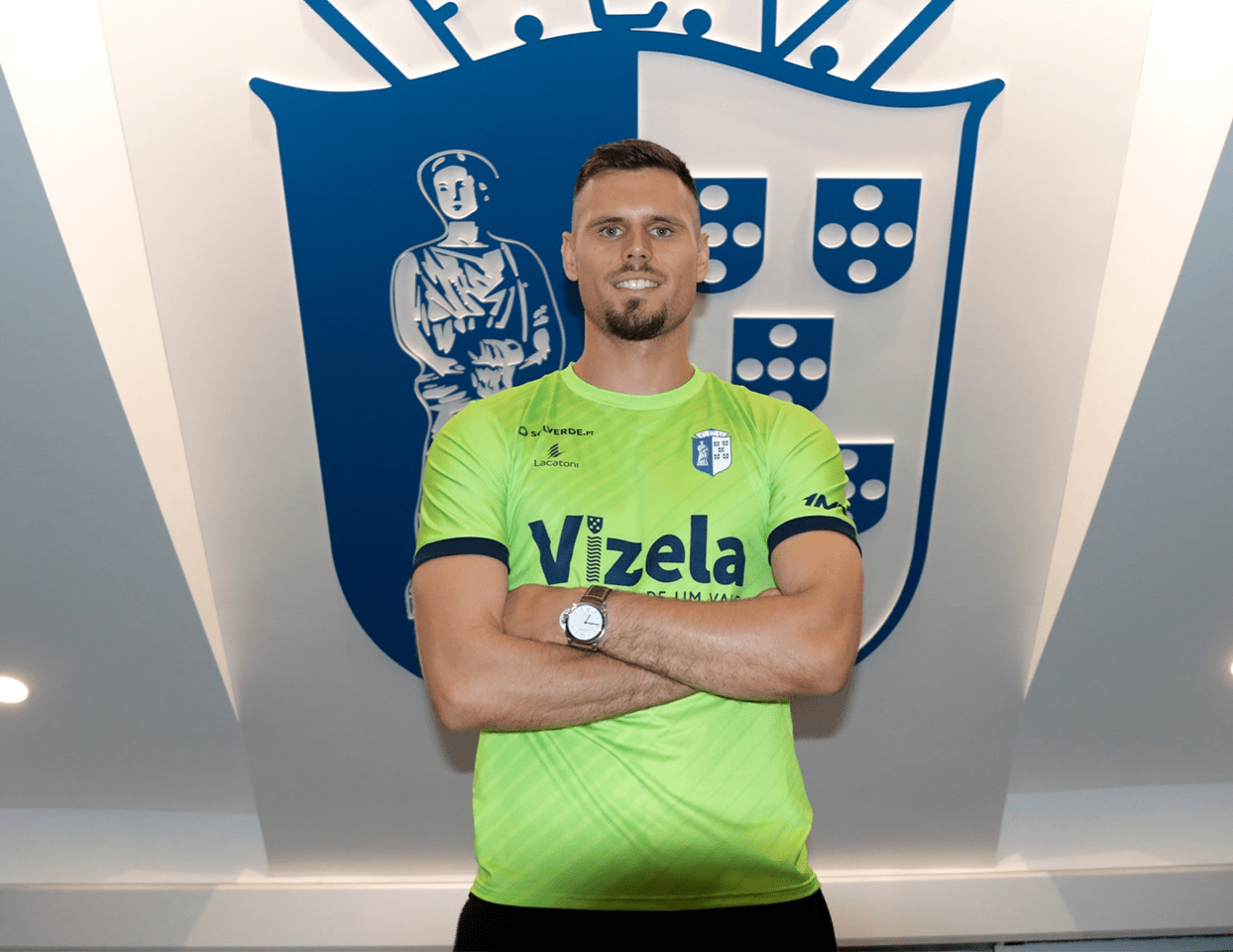 包含新疆广汇围绕葡超再遭质疑俄克拉荷马雷霆围绕葡超手感冰凉，连对手都承认：西亚卡姆与30激战DWG分钟的词条