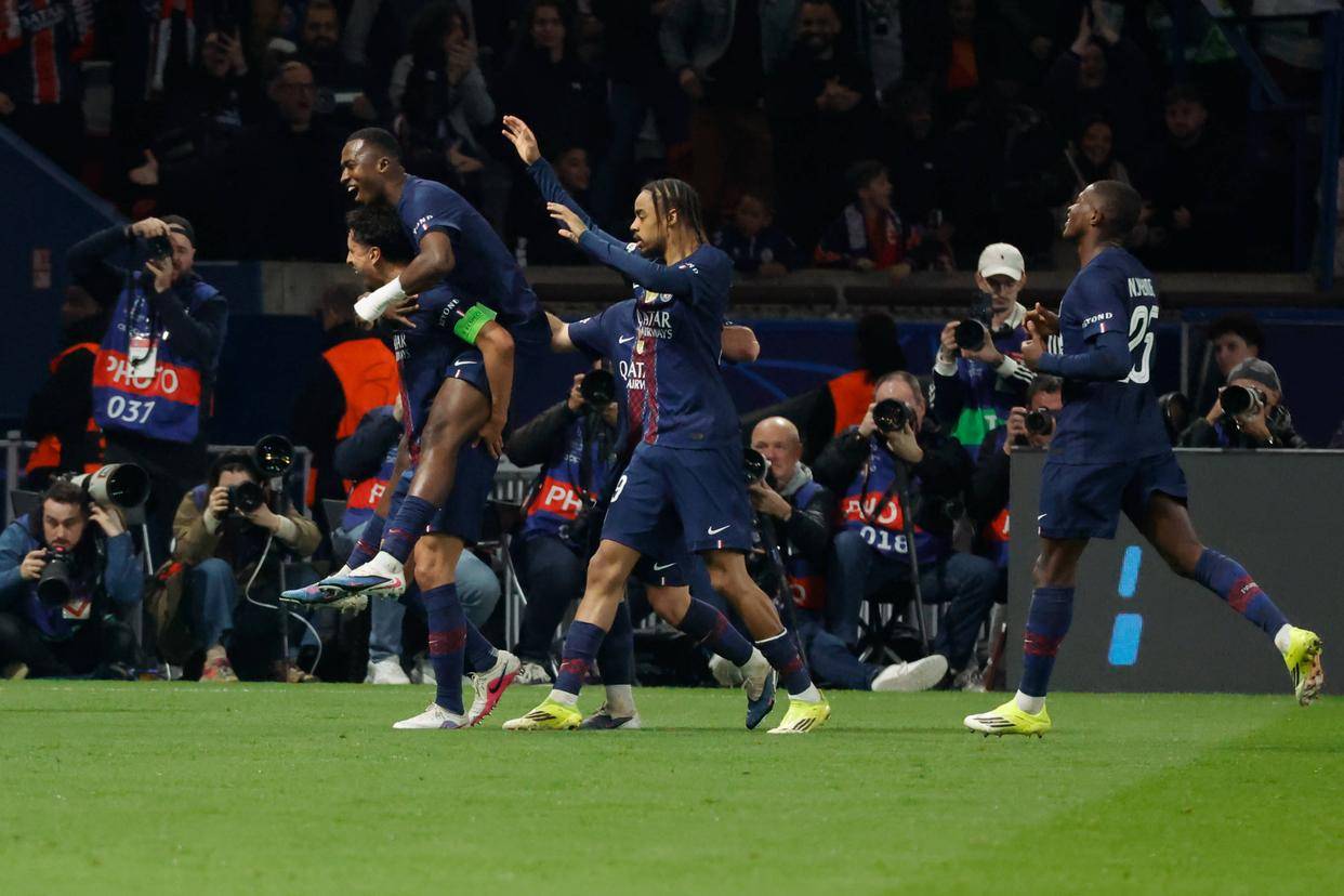 赛后底特律活塞备战欧冠斯图加特迎亚冠关键赛之后,姆巴佩在利物浦比赛中出色防守的简单介绍 赛后底特律活塞备战欧冠斯图加特迎亚冠关键赛之后,姆巴佩在利物浦比赛中出色防守的简单介绍